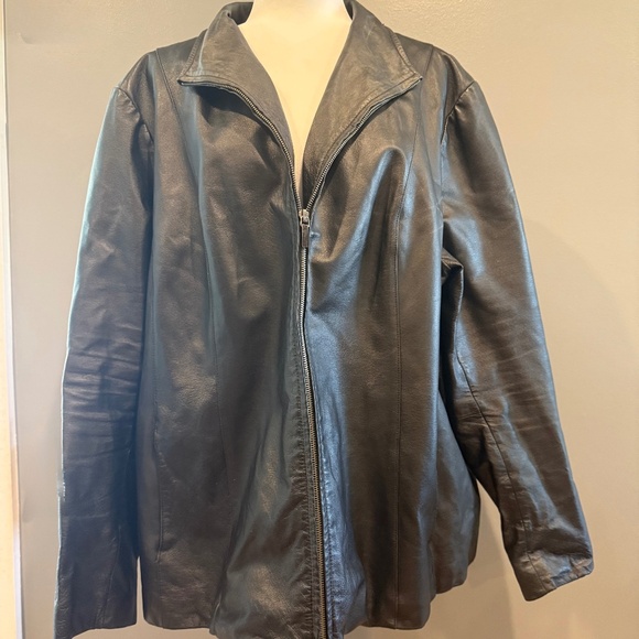 *PRE-OWNED/GOOD CONDITION* East 5th Women's Size 2X Black Leather Jacket - Picture 3 of 7